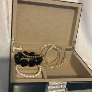 Bangles & Stretch Bracelets